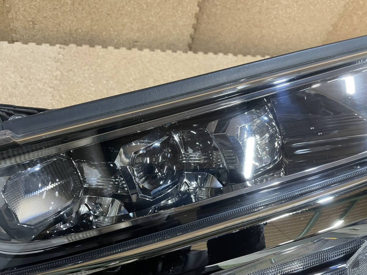ジャンク品 アルファード AGH30 GGH30 AYH 30系 後期 右ヘッドライト 3