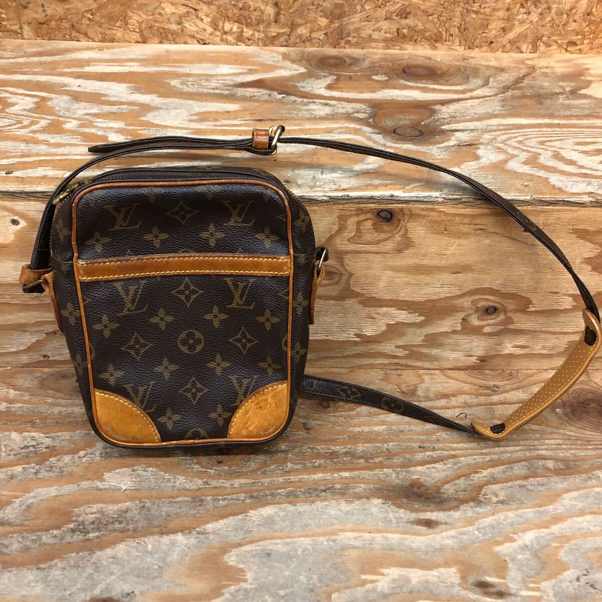 2025，品質保証 1円スタート LOUIS VUITTON ルイヴィトン M45266 ショルダーバッグ ダヌーブ モノグラム(ショルダーバッグ)｜売買されたオークション情報、yahooの商品情報をアーカイブ公開 - オークファン かばん、バッグ