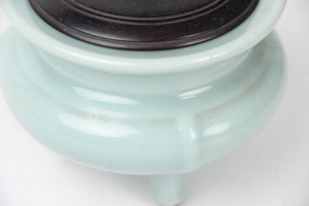 初代 加藤渓山 造 砧青磁香炉 蓋付 三足香爐 共箱 EJ15-2(青磁)｜売買