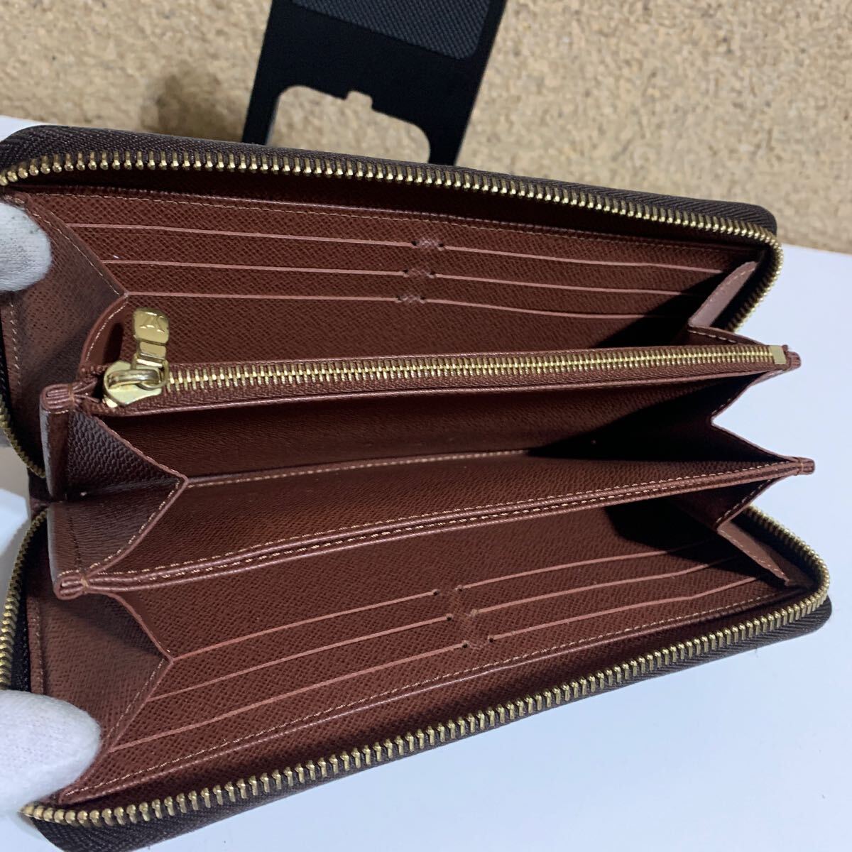 現行モデル 良品 LOUIS VUITTON ルイヴィトン モノグラム ラウンド