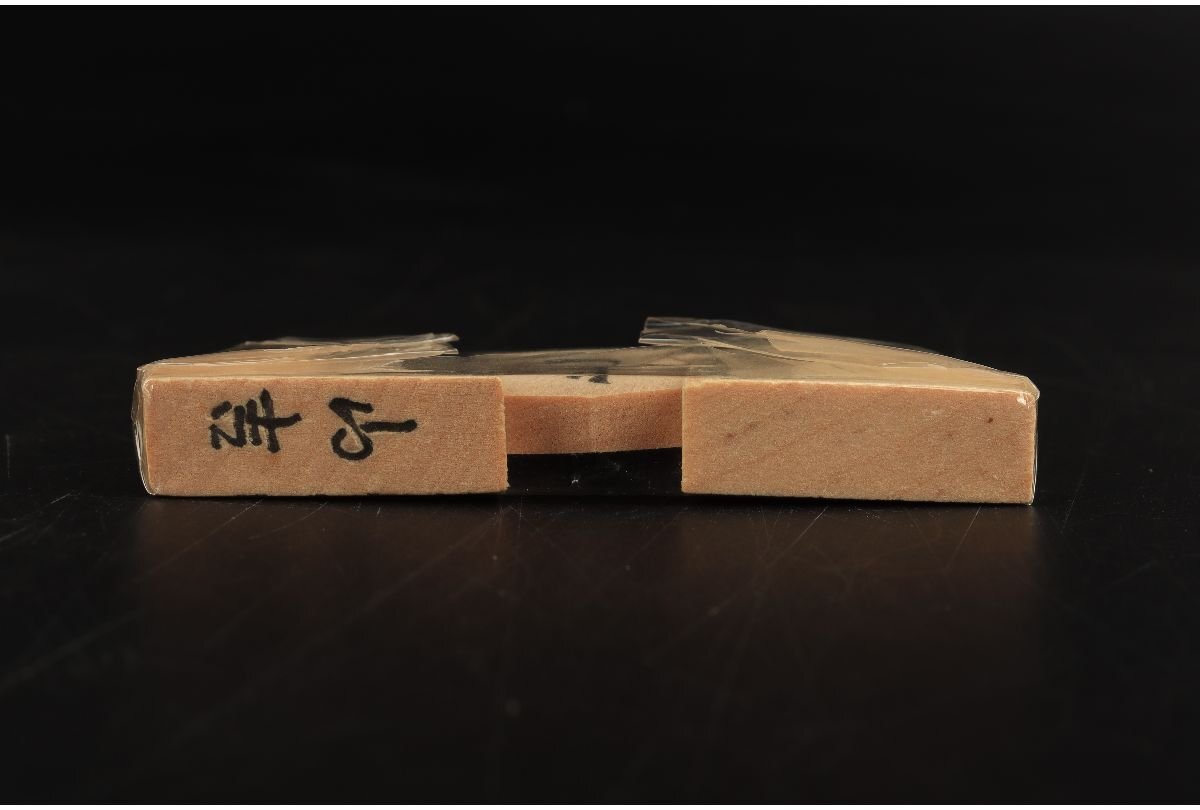 URA]未開封品/山吉 作/白椿上彫将棋駒/共箱/10-1-168 (検索)骨董/将棋