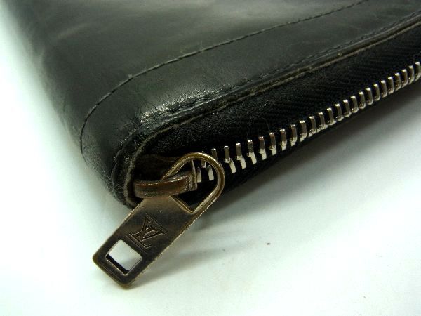 LOUIS VUITTON ルイヴィトン M97026 ユタ ジッピーオーガナイザー 