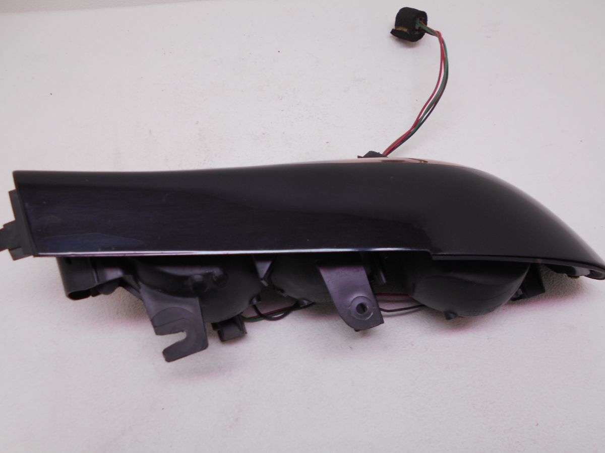 RX-7 FD3S 後期 リア テールランプ 左 中古 テールライト コンビランプ マツダ [1125] RX-7 FD3S - 1UPJ-61981536]RX-7(FD3S 後期型テールランプ左側(中古) RX