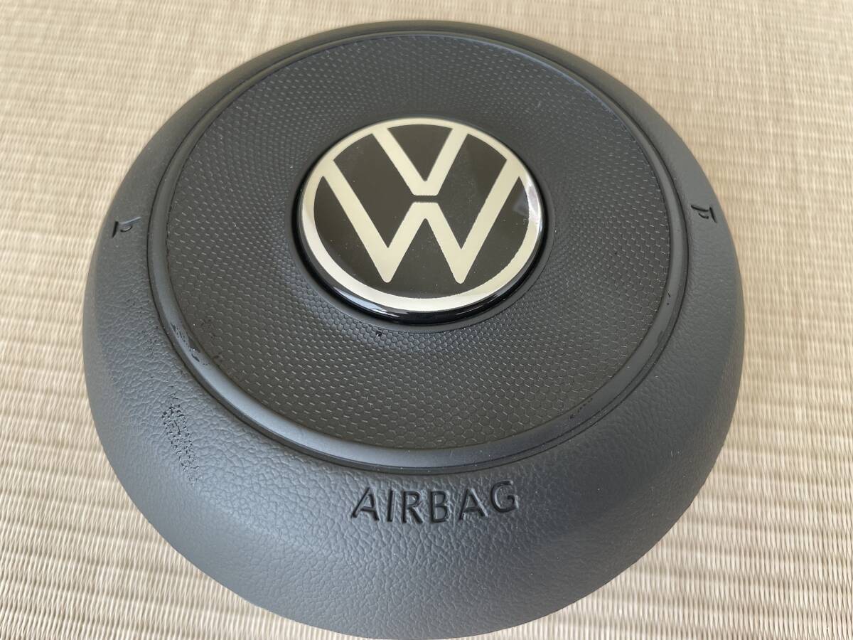 新古 VW ゴルフ 7.5 純正 後期 エアバック カバー 新エンブレム / ヴァリアント フォルクスワーゲン Tロック ティグアン パサート_1