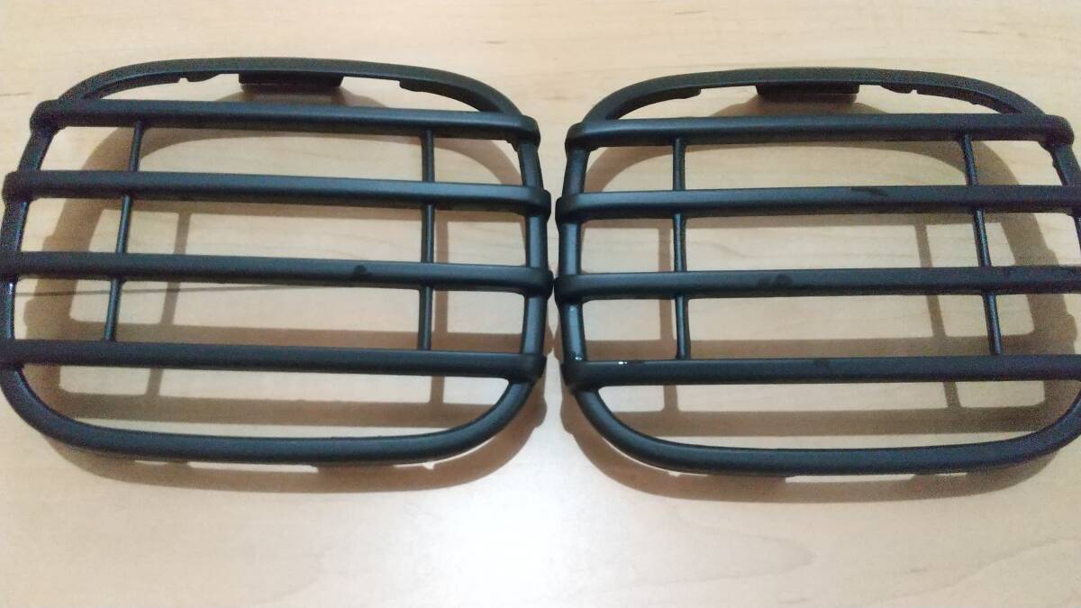 スバル フォレスターSF フォグランプカバー 左右 新品 未開封