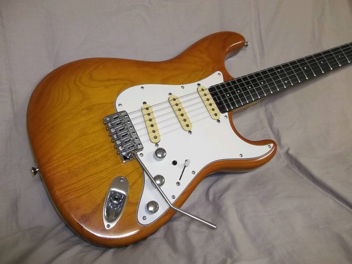 BLADE levinson Limited Made In Japan ブレード レビンソン 日本製 ファルコントレモロ ストラトタイプ エボニー指板 _9