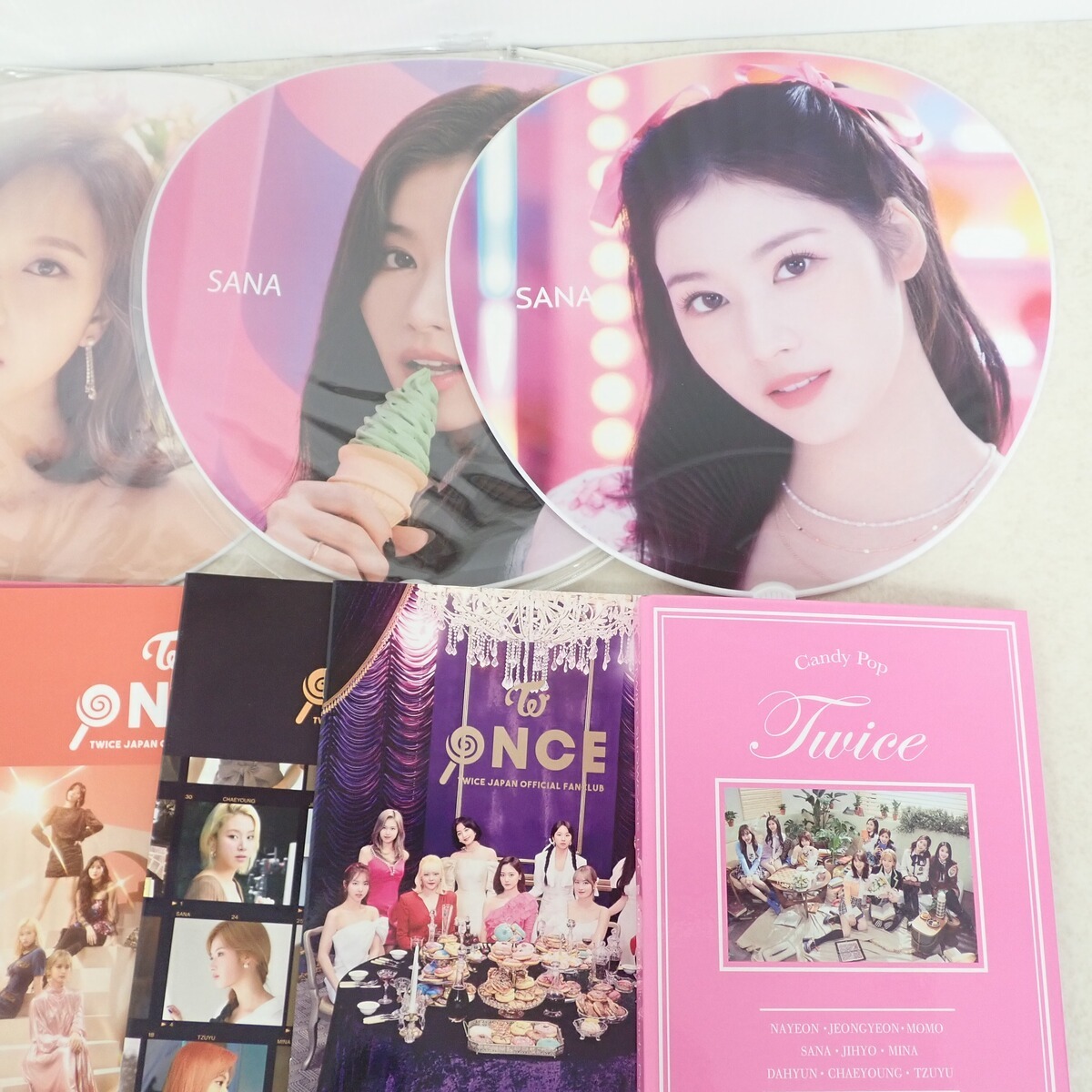 TWICE 缶バッジ/うちわ/会報誌/インデックスミニノートキーホルダー 