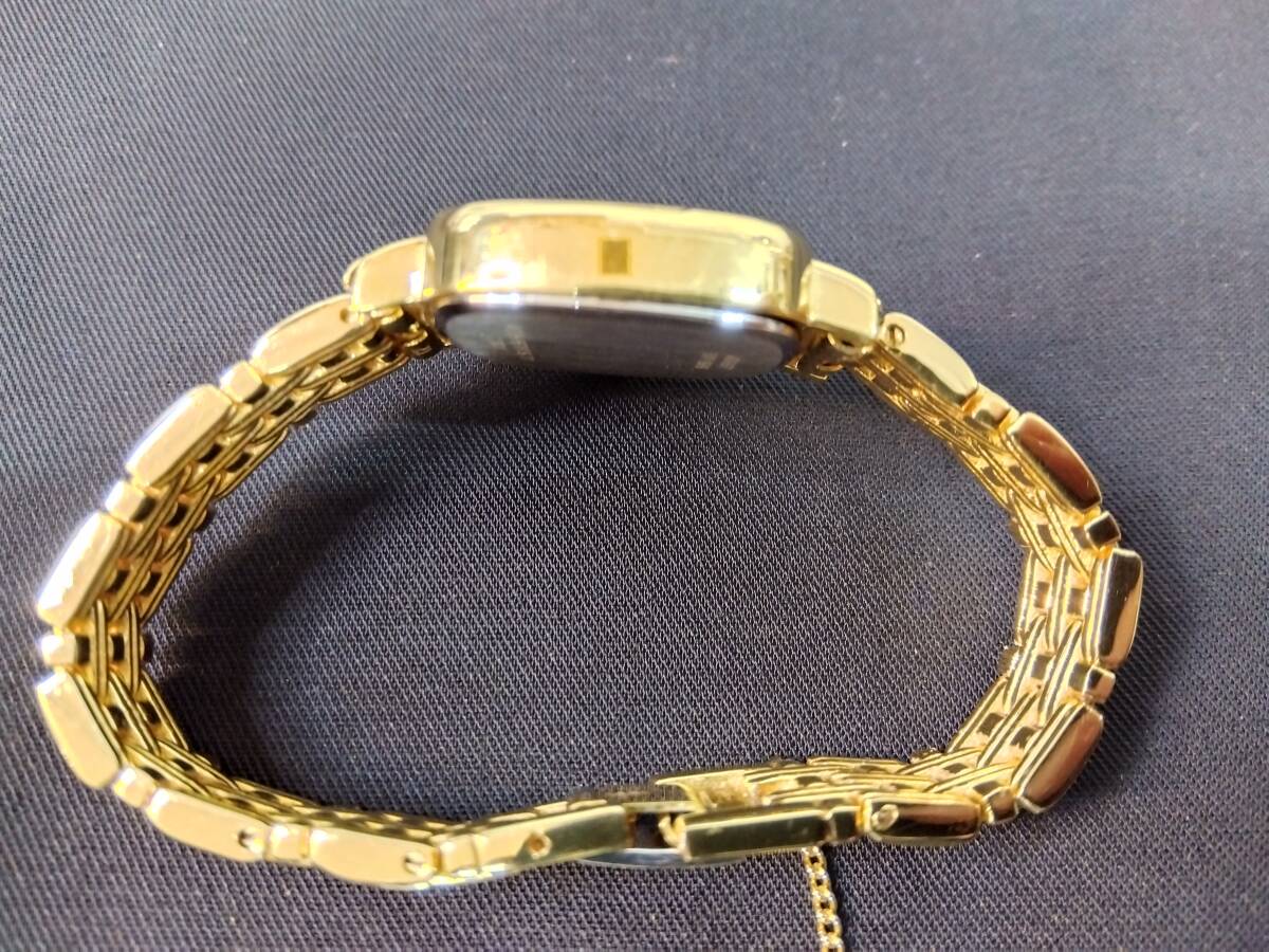 ☆美品　LONGINES SWISS ロンジン　レディースクォーツ腕時計　L4.261.2 可動品　コマ付_10