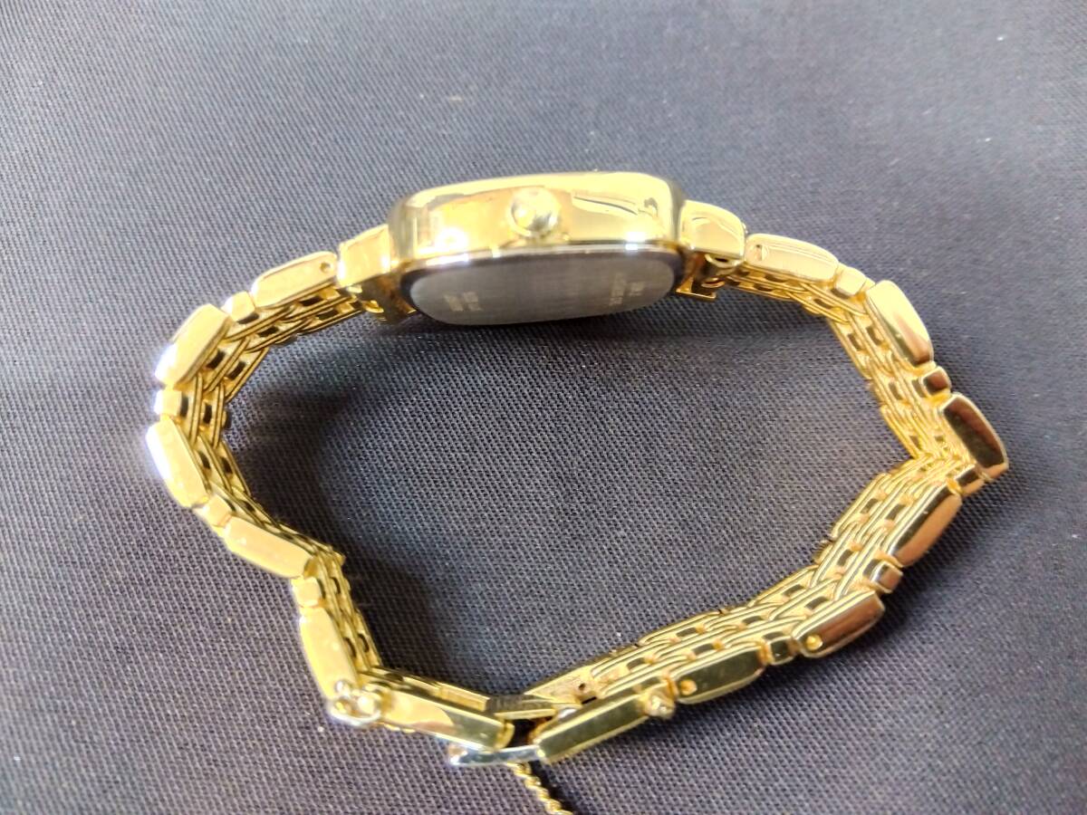 ☆美品　LONGINES SWISS ロンジン　レディースクォーツ腕時計　L4.261.2 可動品　コマ付_9