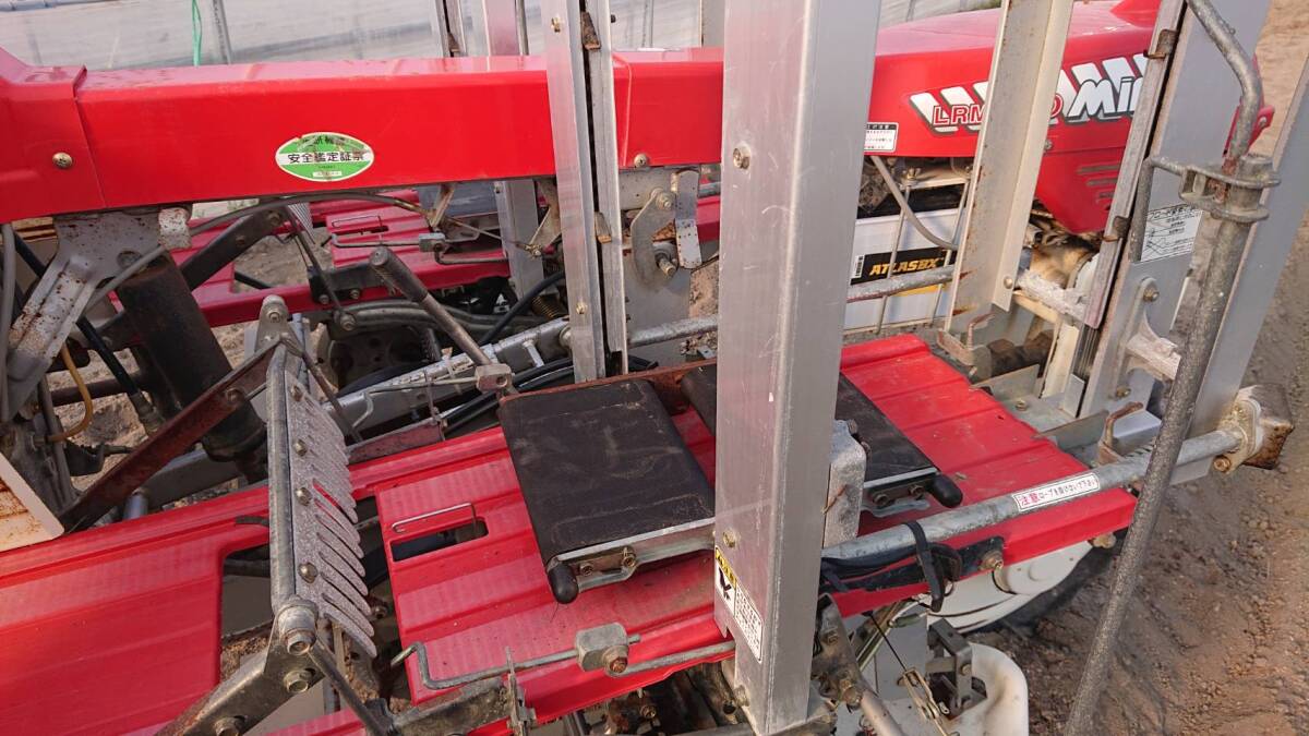 ☆乗用田植え機械☆みのる☆4条植え☆ＬＲＭ-410☆ロータリー☆セル付き☆3輪駆動☆ガソリンエンジン☆セル一発始動☆出品します☆_8