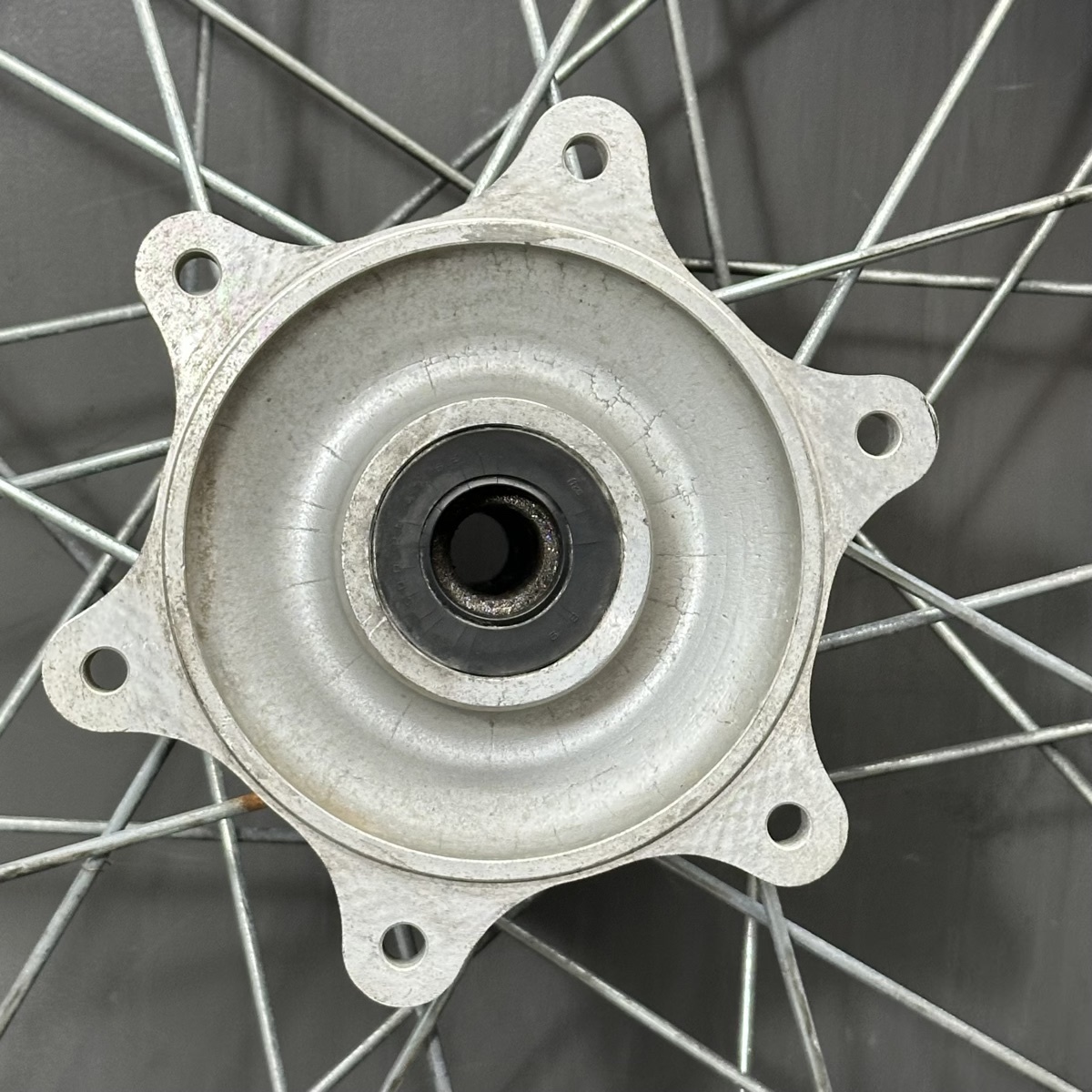 ホンダ XR250モタード? 純正ハブ EXCEL エキセルリム換装 リア