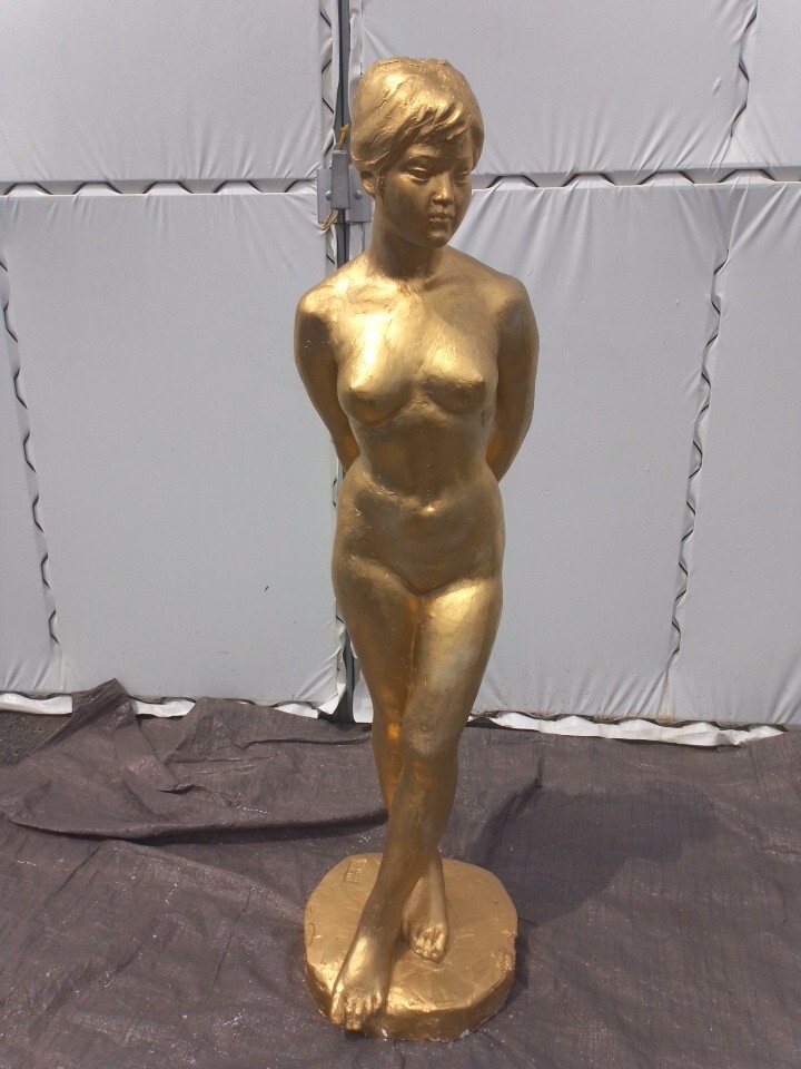 ◇林昭三作 像 女性◇約28×26×H105㎝ モニュメント 石膏像 石こう 古