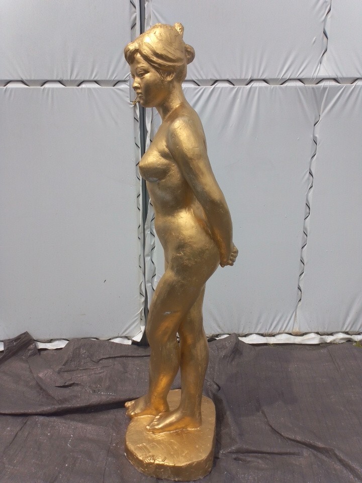 彫刻家【林昭三】石膏 少女像 高さ52㎝ 女性像 人物像 彫刻 美術品 日展会員 ◇林昭三作 像 女性◇約28×26×H105㎝ モニュメント 石膏像 石こう 古