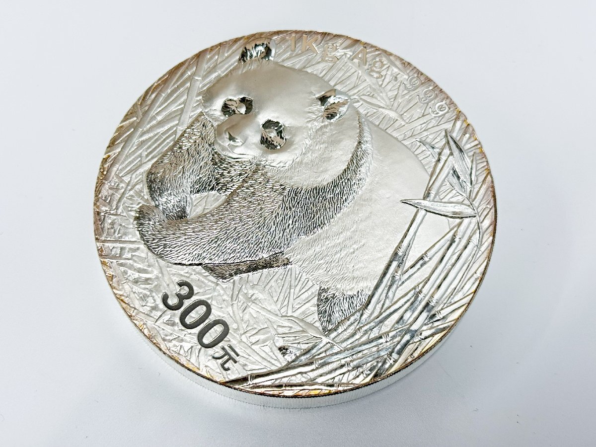 パンダ銀貨 300元 純銀 1kg Ag.999 2002年 熊猫紀念銀章 直径 約10cm