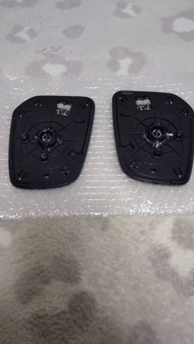 三菱　デリカミニ　純正ドアミラー用ヒーター付き鏡　左右　新車時外し品_2