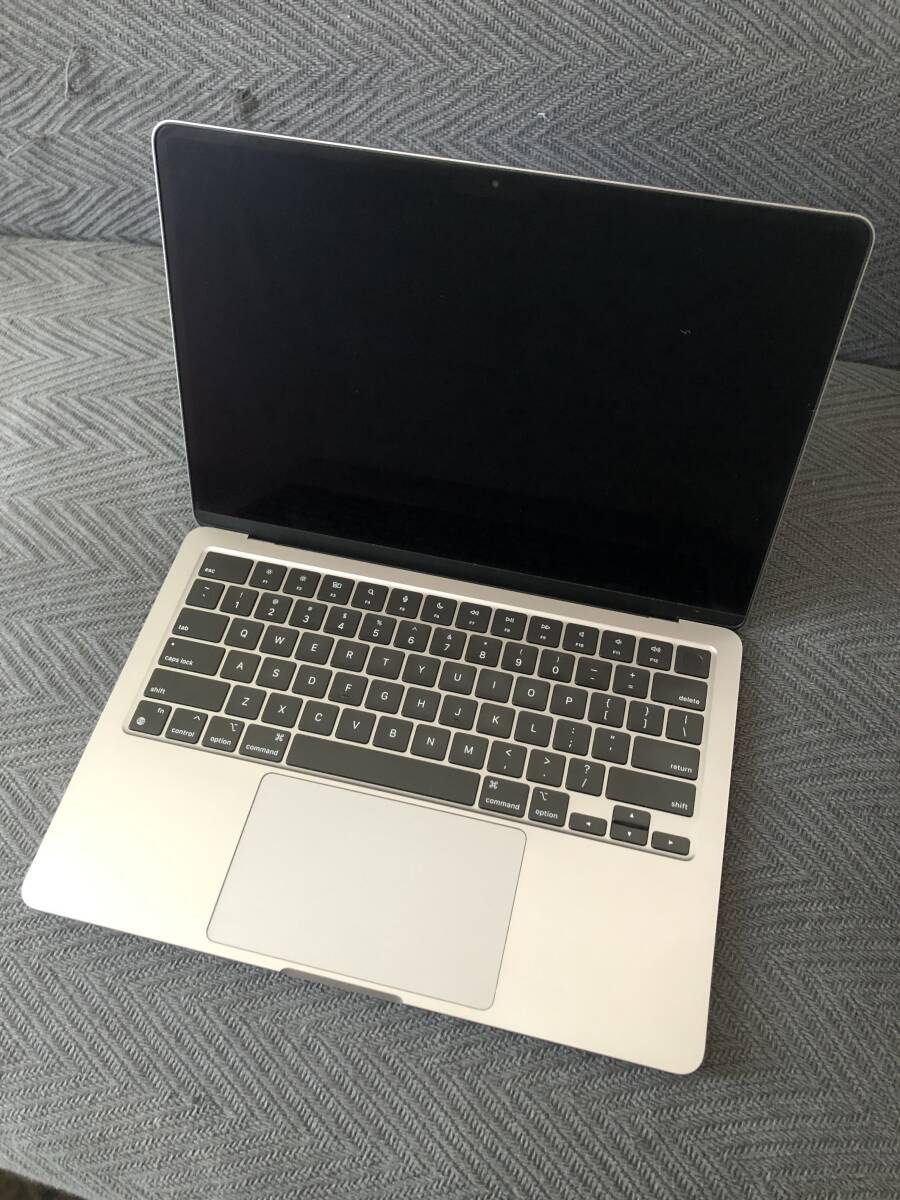 【極美品】M2チップ搭載 MacBook Air スペースグレイ（8コアCPU M2チップ）16GBメモリ　512GB　USキーボード　AppleCare+_4