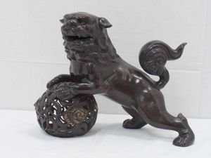 鉄製 置物 玉獅子の値段と価格推移は？｜1件の売買データから鉄製 置物