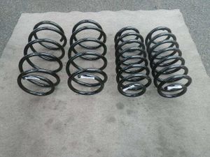 プリウス☆ ZVW30(前期型)◆社外ローダウンスプリング 新品未使用品 5559