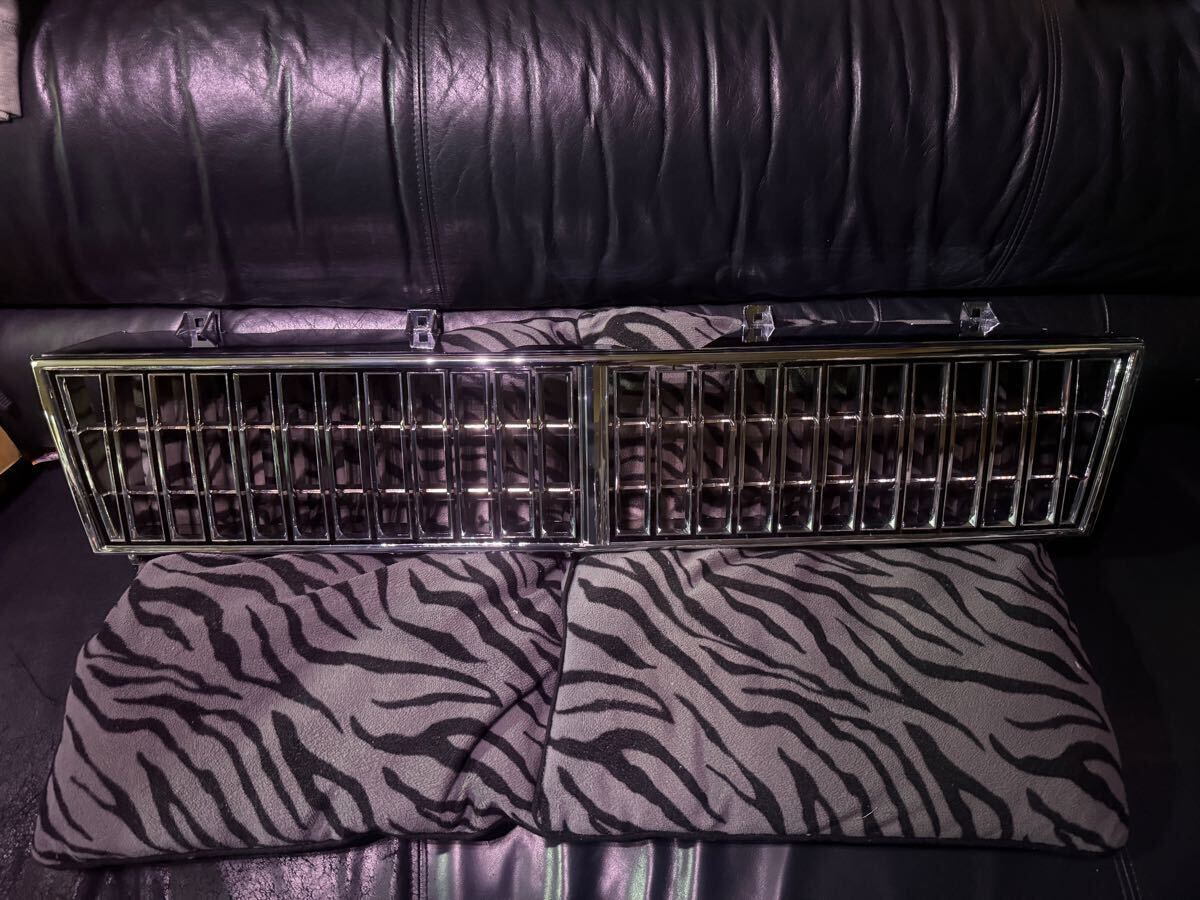 1円スタート！！ 奇跡の新品　Y30 セドリックバン　新品グリル　前期　丸目　セドバン　グロバン　グロリアバン_1