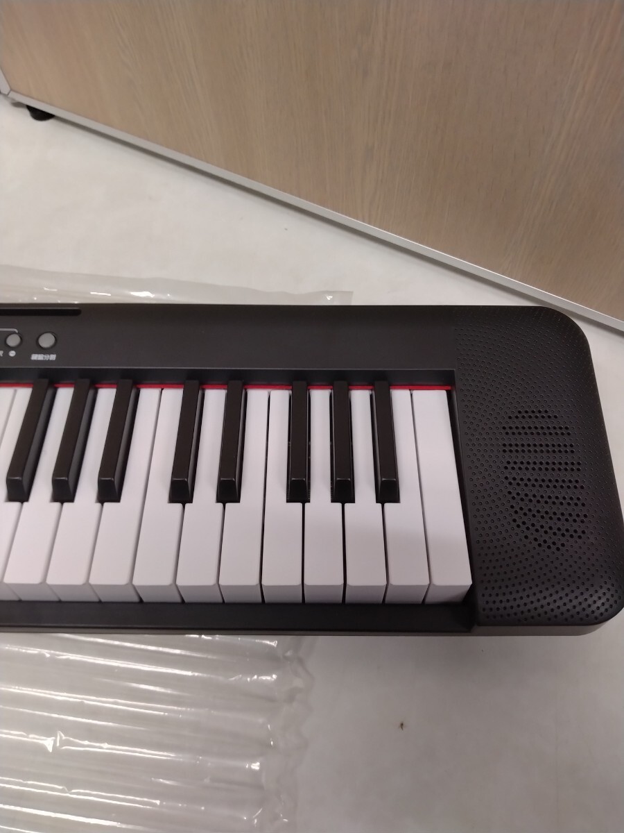 ☆ 電子ピアノ 61鍵 TOMOI TP61-4 音色・リズム 200種 60デモ曲 録音・再生対応 AC・電池対応可 軽量キーボード 動作確認済み 中古美品_4