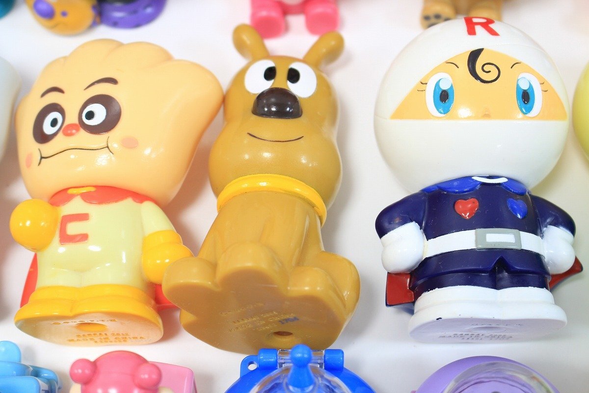 アンパンマン バイキンマン しょくぱんまん ドキンちゃん フィギュア