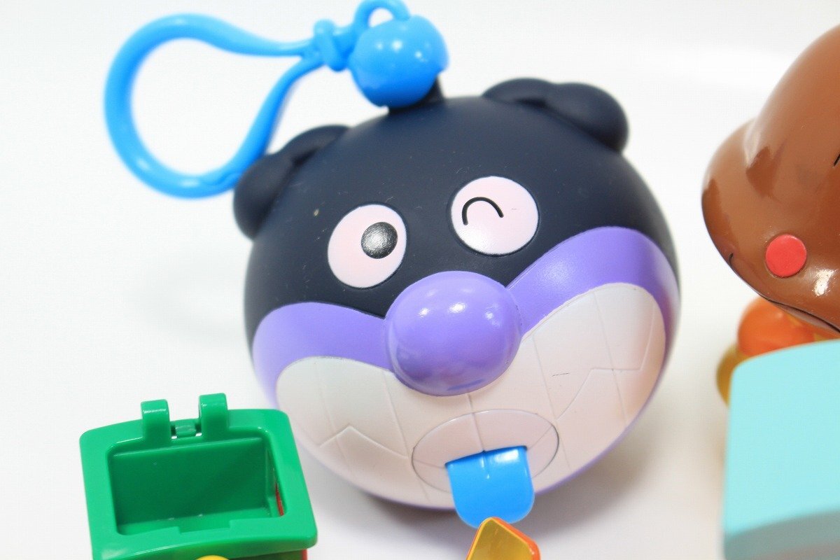 アンパンマン バイキンマン しょくぱんまん ドキンちゃん フィギュア