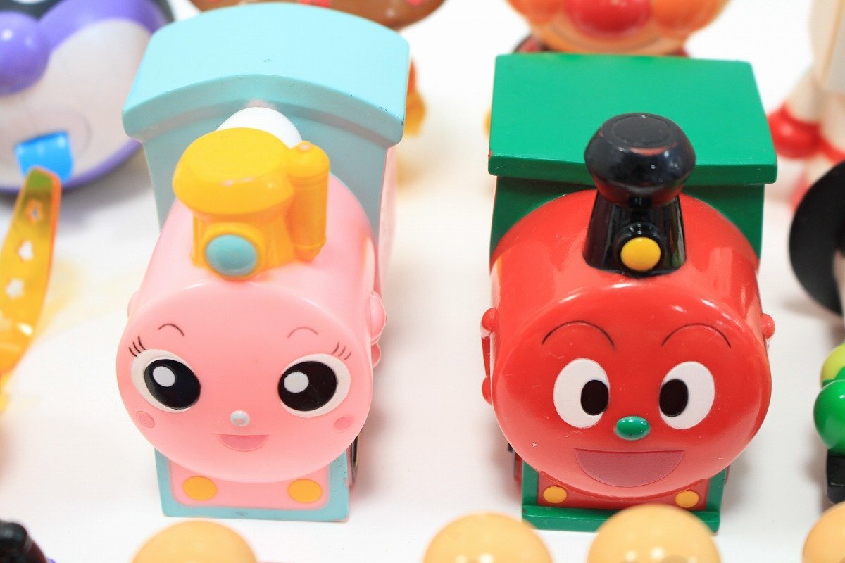 アンパンマン バイキンマン しょくぱんまん ドキンちゃん フィギュア
