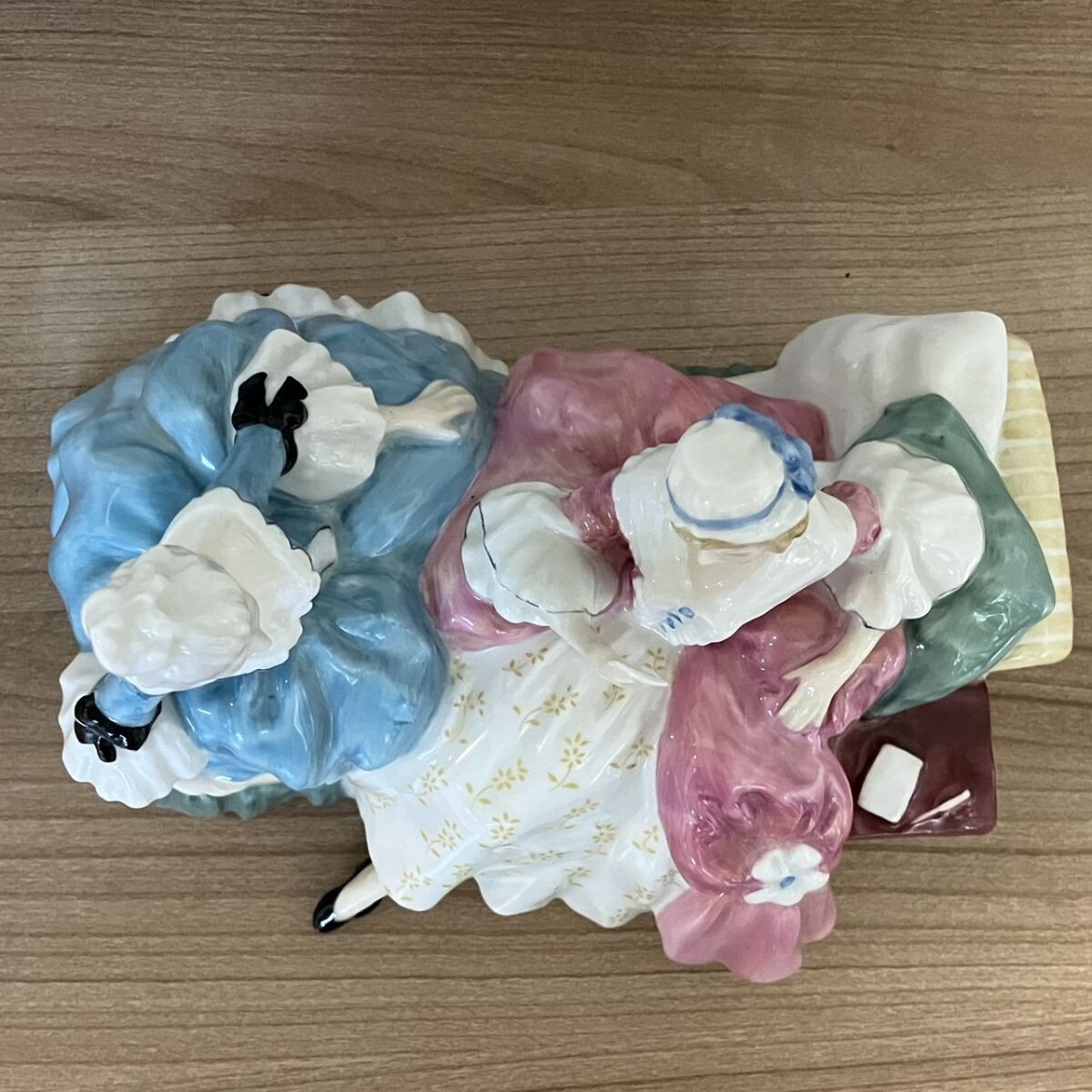 〇C410-P4-848 ROYAL DOULTON ロイヤルドルトン THE LOVE LETTER