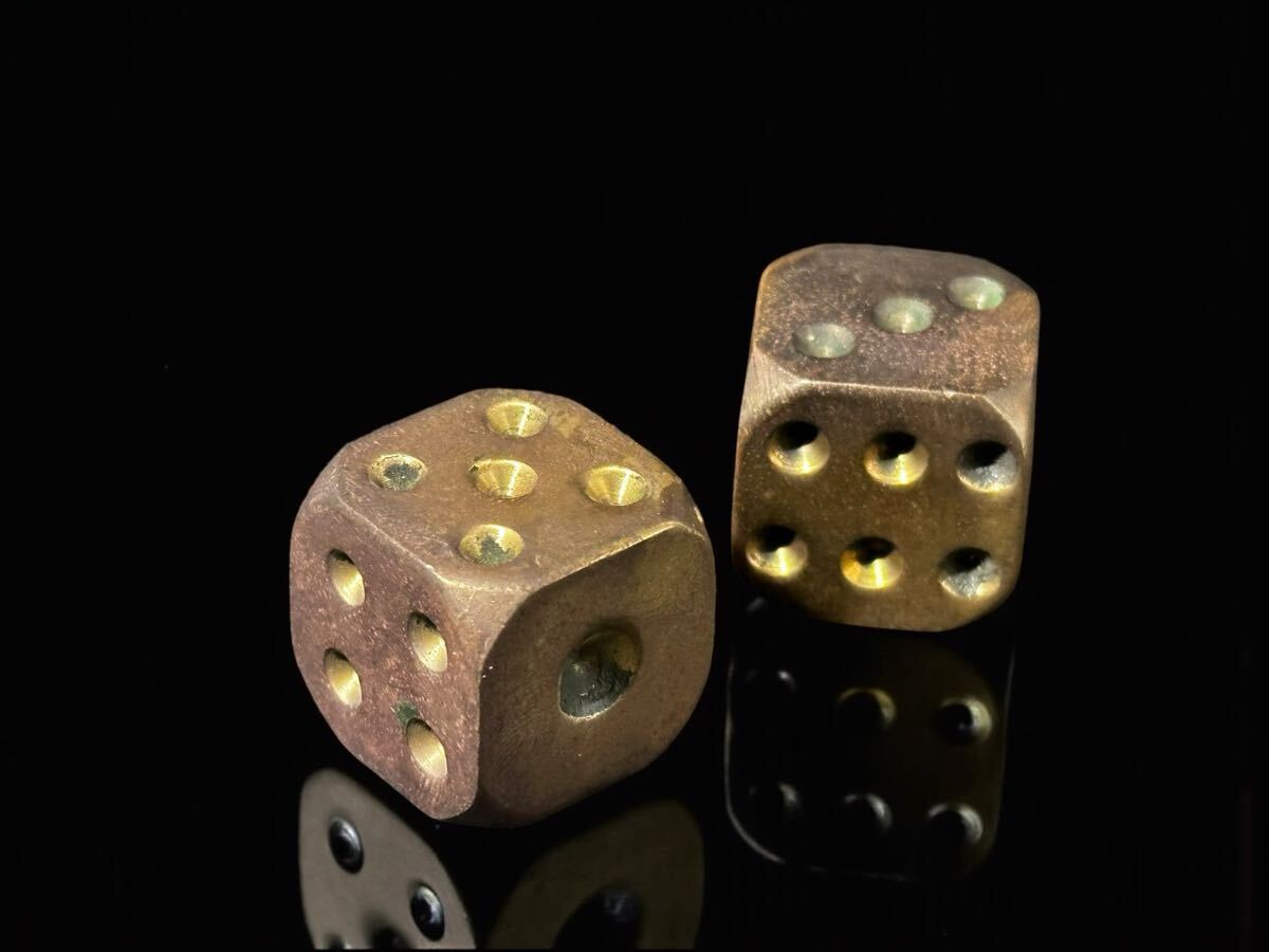 真鍮 6面ダイス 2個セット 金属工芸 玩具 サイコロ 重量計105g ヴィンテージ 雑貨 _2
