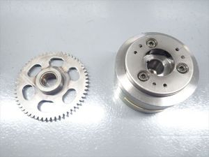 ε251126-16 ヤマハ TW200E DG07J (H13年式) G315E-025～ エンジン フライホイール ワン