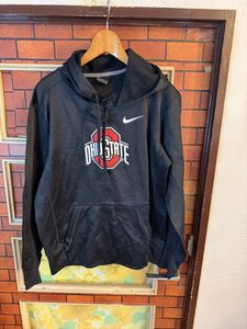 パーカー　ポリ系　オハイオ　ナイキ　NIKE サイズS Mくらい　スポーティー　ストレッチ