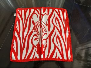 極美品 イタリア製 RODA アニマル柄ポケットチーフ2種&ドット柄ポケットチーフ　シルク製