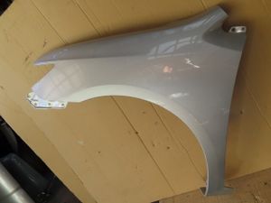 プレミオ DBA-ZRT260 左Fフェンダー 53812-2B860 後期 1F7 378290