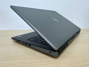 precision 7760の価格相場、メルカリ・ヤフオク・Amazonでの新品/中古