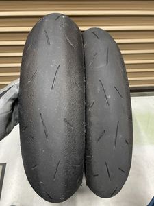 KR410 前後セット DUNLOP 中古タイヤ　110/70R17、140/70R17　ダンロップ　 CBR250R CBR2