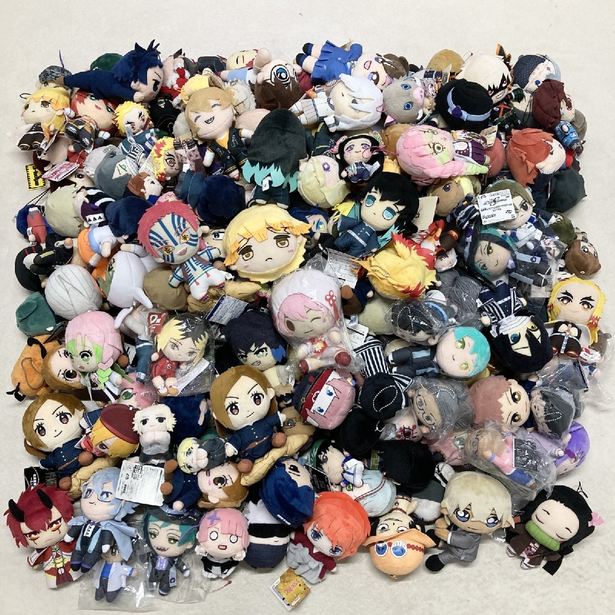 ○ ミニぬいぐるみ 200点以上 大量まとめ アニメ 鬼滅の刃 名探偵 