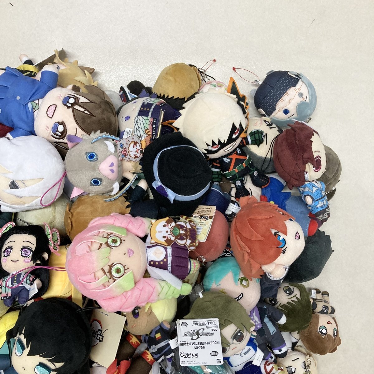 ○ ミニぬいぐるみ 200点以上 大量まとめ アニメ 鬼滅の刃 名探偵 