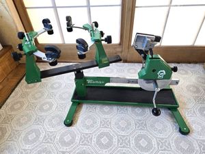 頑張らないバトミントン研究会☆ガット張り機・バトミントン・テニスラケット修理☆中古