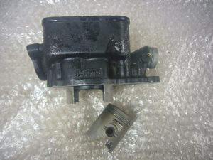 【BST】kb2★スズキ RG50Γ ガンマ NA11A A105 純正 シリンダー ピストン　