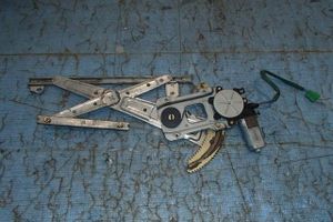 【青森発】中古 レガシィ TA-BE5 右Fドアレギュレータ・モーター 61188AE000 ※状態 車体