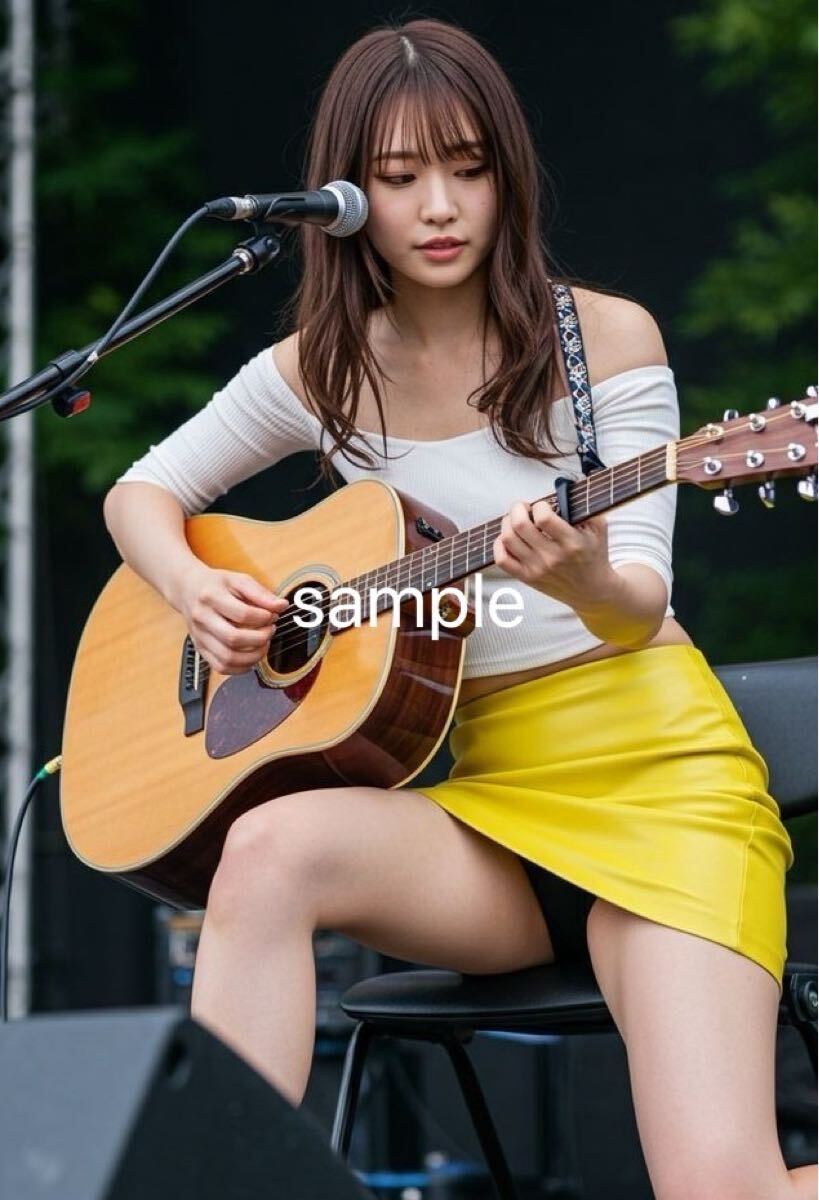 ミュージシャン タレント モデル コスプレ パンチラ 光沢写真 A4サイズ 