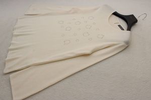 8737 新品タグ付き ラインストーン付きチュニックプルオーバー 定価￥33,000税込み