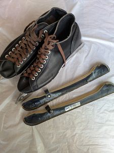 スケート靴（フィギュア用）２６センチ