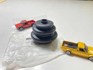 ●●日産純正サニトラ サニー　コントロールレバーブーツ　シフトレバーブーツ　ミッショ