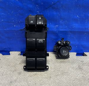 ステップワゴン　RK2　RK1　H23年　パワーウインドウスイッチ　 35750-SZW-J11　 2390G1