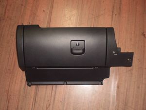 ニュービートル後期 グローブボックス 黒