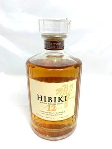 響 12年の平均価格は56,179円｜ウイスキーの価格相場・買取価格