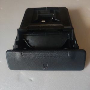 スズキ純正灰皿変換用ドリンクホルダー　禁煙車ジムニー外し　1部破損ジャンク