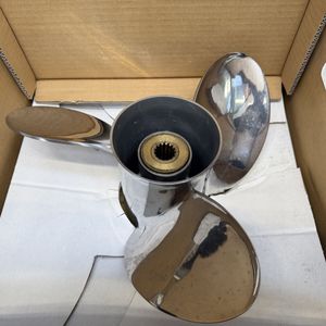 スズキ船外機用純正ステンレスプロペラ　3×14-1/2×25 テストのみ使用