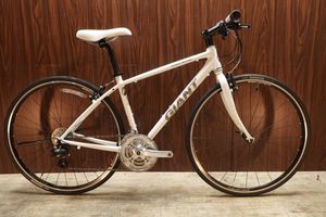 ■GIANT ESCAPE R3 ジャイアント クロスバイク SHIMANO 3X8S サイズXS 2016年モデル 美品